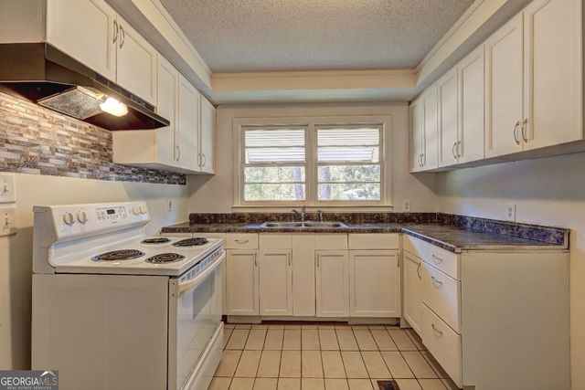 2128 Knightsbridge Road, Macon, GA 31211