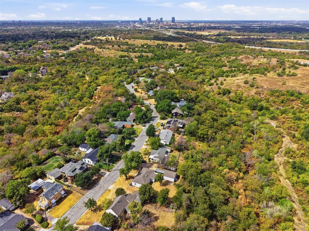 4005 Medford Road, Fort Worth, TX 76103 — photo 4