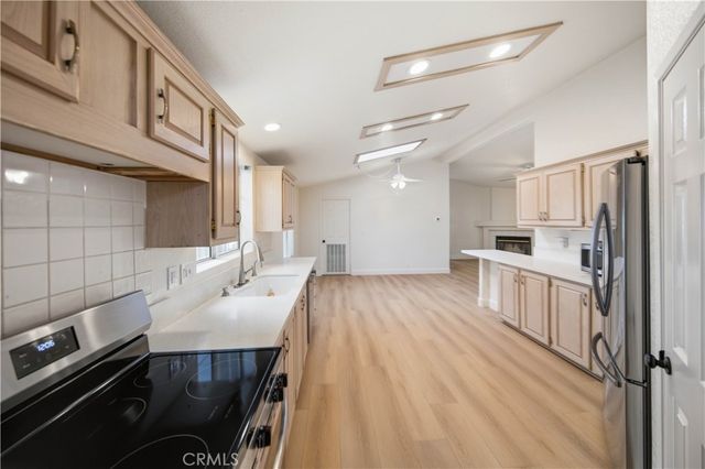1919 W Coronet 105, Anaheim, CA 92801