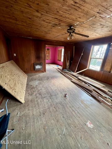 204 Deaton Street, Batesville, MS 38606