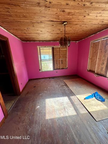 204 Deaton Street, Batesville, MS 38606