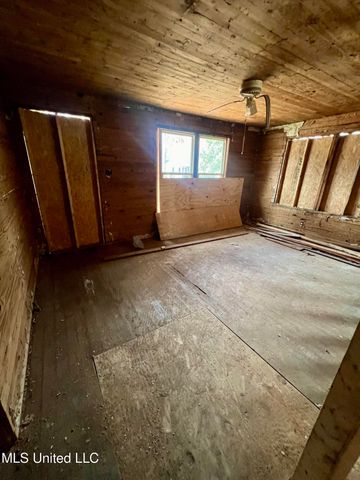 204 Deaton Street, Batesville, MS 38606
