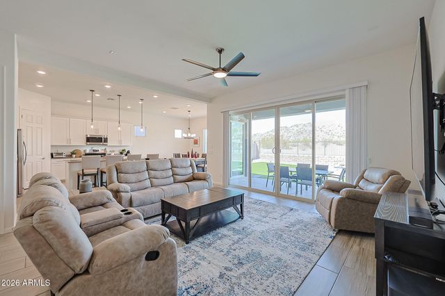 18622 W CHUCKWALLA CANYON Road, Goodyear, AZ 85338