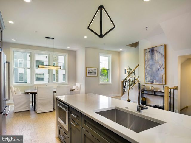 334 FOXTAIL LN, Newtown Square, PA 19073