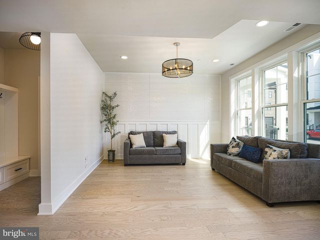 334 FOXTAIL LN, Newtown Square, PA 19073