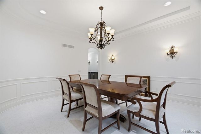 2707 Turtle Lake Drive, Bloomfield Hills, MI 48302