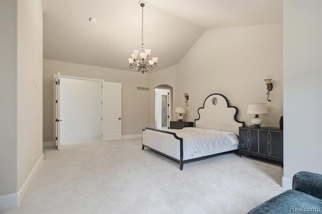 2707 Turtle Lake Drive, Bloomfield Hills, MI 48302