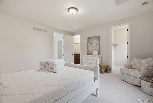 2707 Turtle Lake Drive, Bloomfield Hills, MI 48302