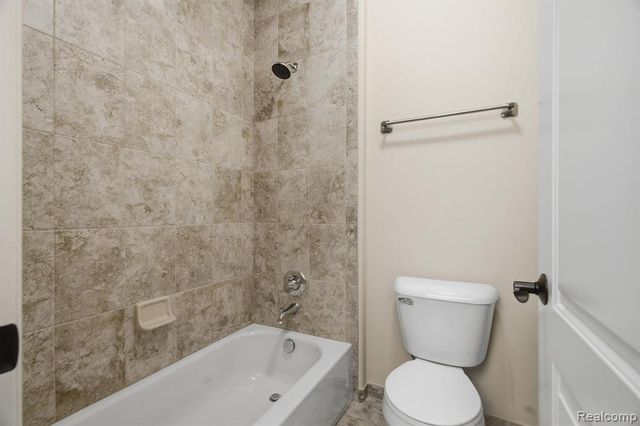 2707 Turtle Lake Drive, Bloomfield Hills, MI 48302