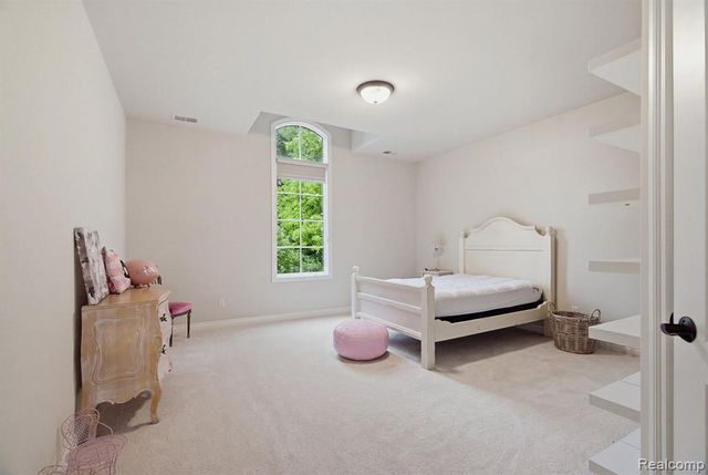 2707 Turtle Lake Drive, Bloomfield Hills, MI 48302