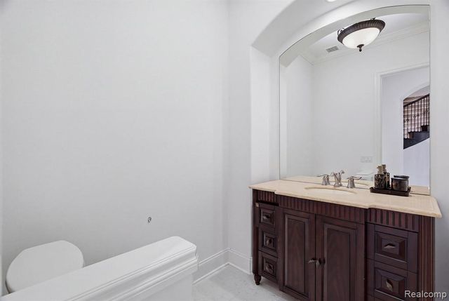2707 Turtle Lake Drive, Bloomfield Hills, MI 48302