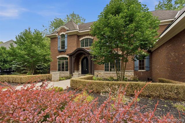 2707 Turtle Lake Drive, Bloomfield Hills, MI 48302