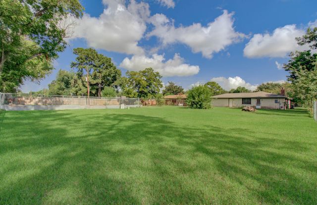 947 W Bertrand Street, Houston, TX 77088