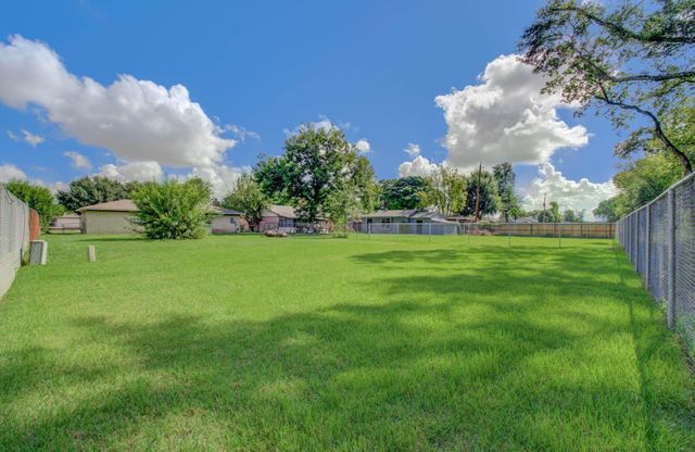 947 W Bertrand Street, Houston, TX 77088