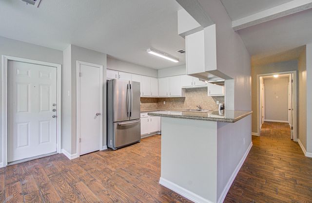 947 W Bertrand Street, Houston, TX 77088