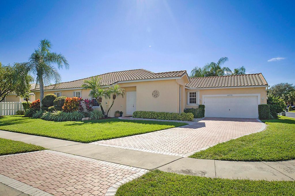 10778 Grant Way, Boynton Beach, FL 33437