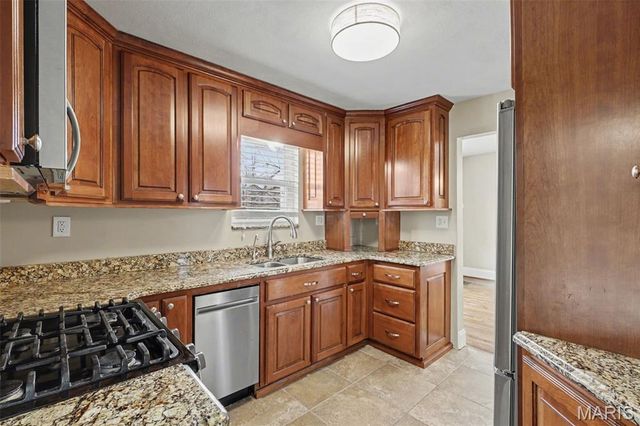 619 N Rock Hill Road, Rock Hill, MO 63119