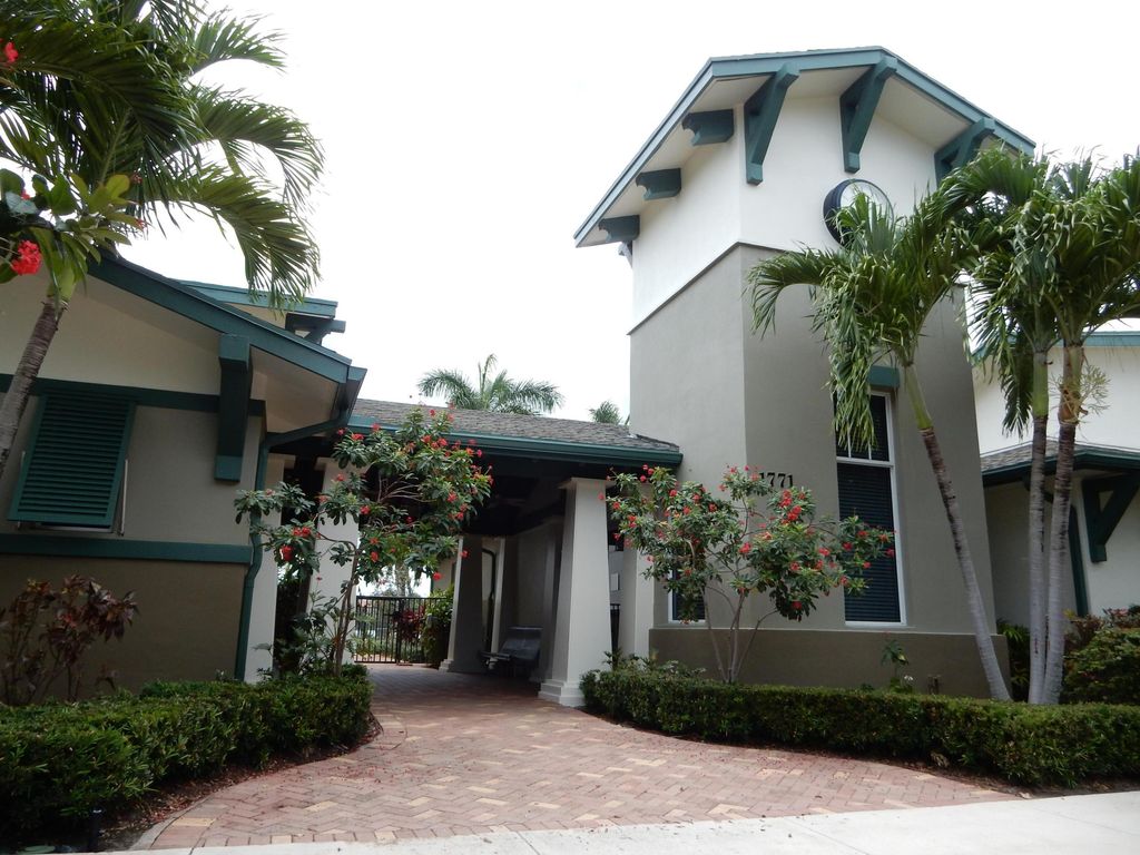 447 Corte Madera Lane 6, West Palm Beach, FL 33401