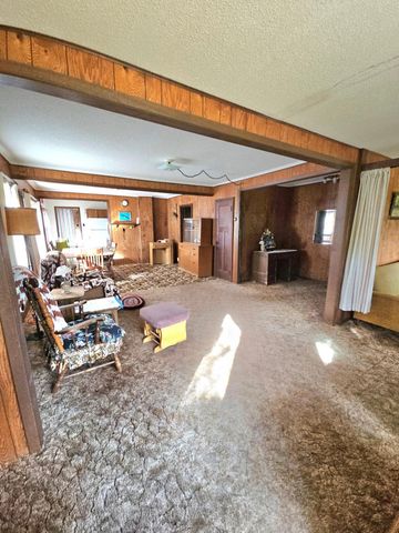 920 E Evergreen Street, Isle, MN 56342