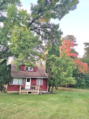 920 E Evergreen Street, Isle, MN 56342