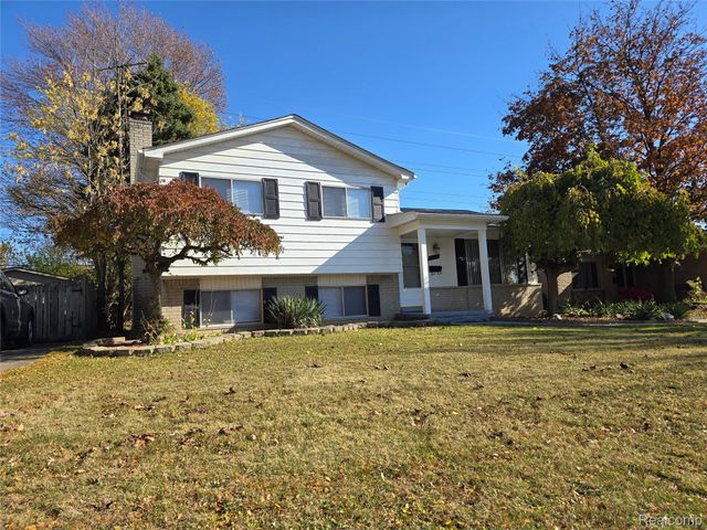 33828 Stonewood Drive, Sterling Heights, MI 48312