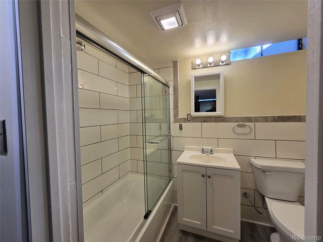 33828 Stonewood Drive, Sterling Heights, MI 48312