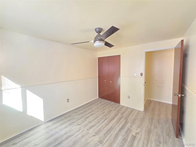 33828 Stonewood Drive, Sterling Heights, MI 48312