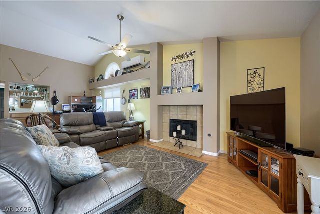 9536 Cliff View Way, Las Vegas, NV 89117