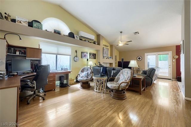 9536 Cliff View Way, Las Vegas, NV 89117