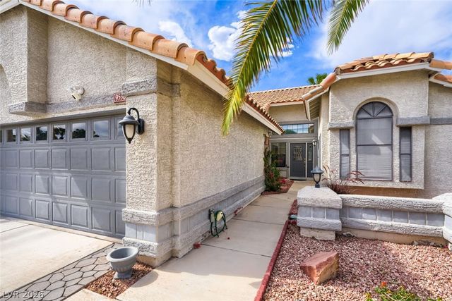 9536 Cliff View Way, Las Vegas, NV 89117