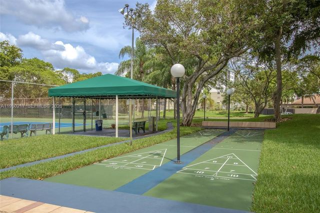 2320 S Cypress Bend Dr 206, Pompano Beach, FL 33069