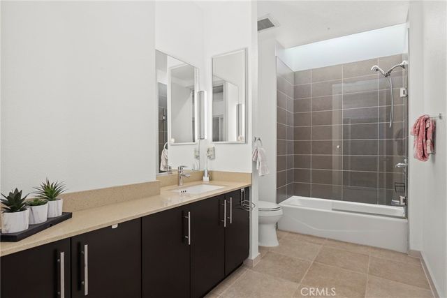 133 The Promenade N 318, Long Beach, CA 90802