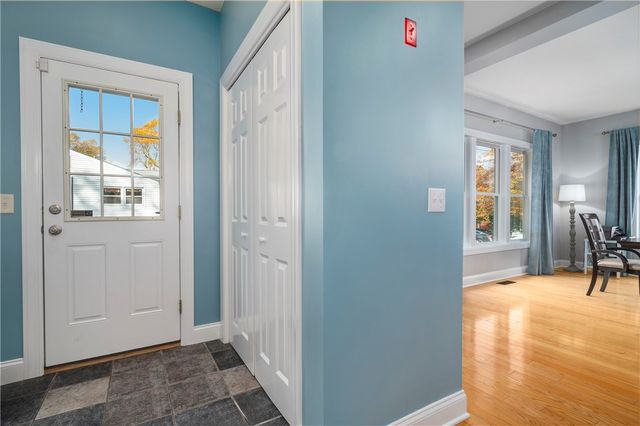 151 Drum Rock Avenue Avenue, Warwick, RI 02886