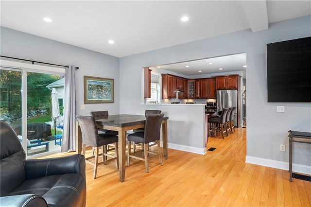 151 Drum Rock Avenue Avenue, Warwick, RI 02886