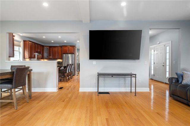 151 Drum Rock Avenue Avenue, Warwick, RI 02886