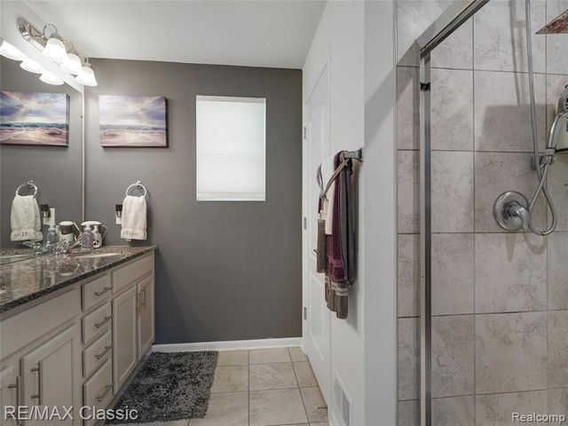 24869 Ivy, Novi, MI 48375