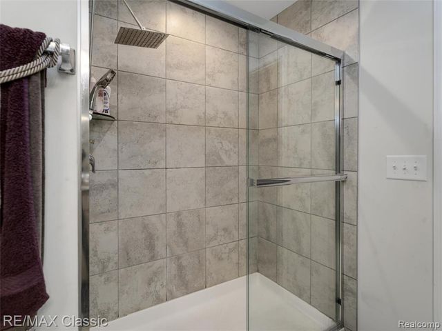 24869 Ivy, Novi, MI 48375