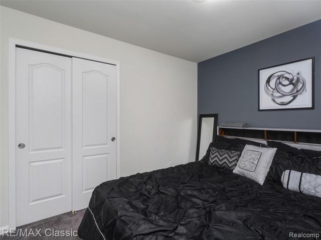 24869 Ivy, Novi, MI 48375