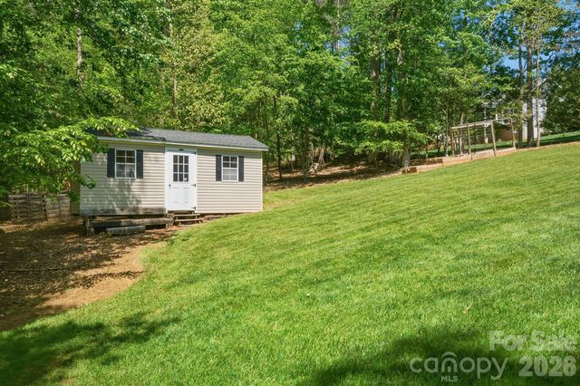 321 Winding Creek Drive, Morganton, NC 28655