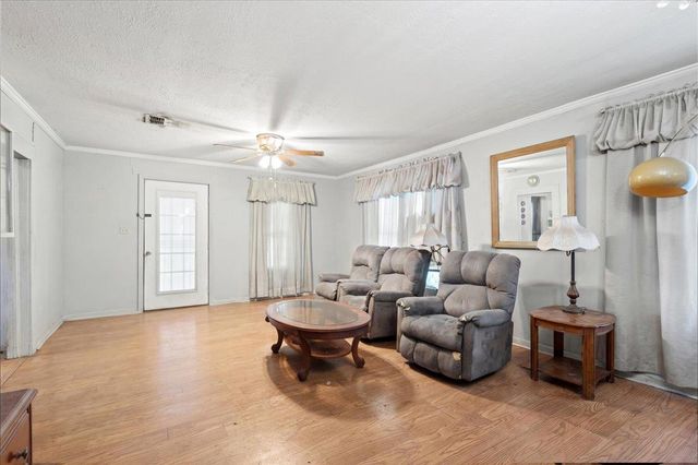 210 S Center Street, Perry, FL 32347