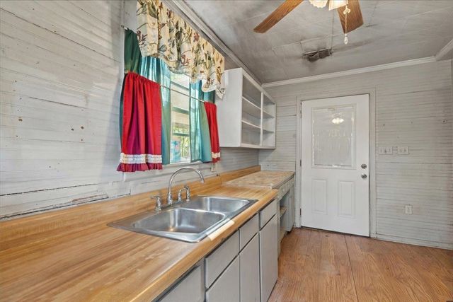 210 S Center Street, Perry, FL 32347