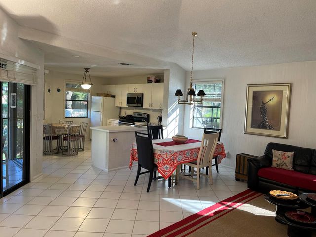 6650 Montego Bay Boulevard F, Boca Raton, FL 33433