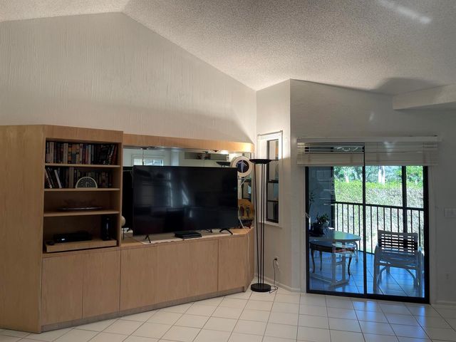 6650 Montego Bay Boulevard F, Boca Raton, FL 33433