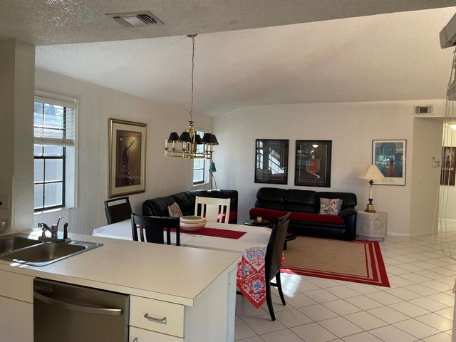 6650 Montego Bay Boulevard F, Boca Raton, FL 33433
