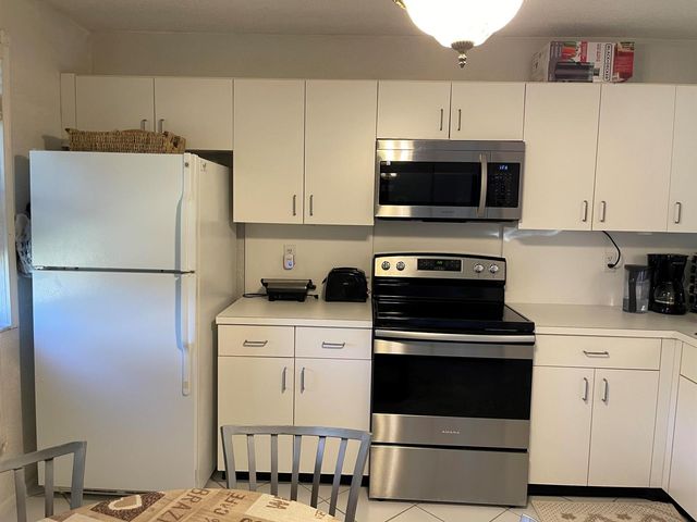 6650 Montego Bay Boulevard F, Boca Raton, FL 33433