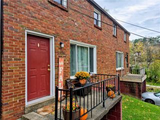 3396-3398 Columbia Dr, Castle Shannon, PA 15234