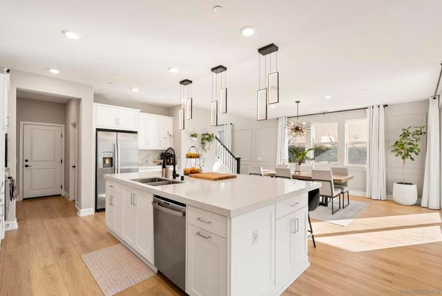 942 Lindbergh Dr, San Marcos, CA 92069