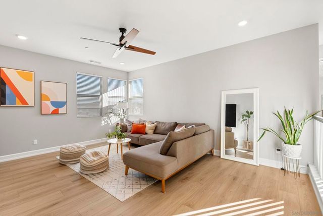 942 Lindbergh Dr, San Marcos, CA 92069
