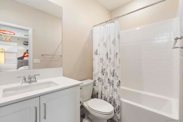 942 Lindbergh Dr, San Marcos, CA 92069