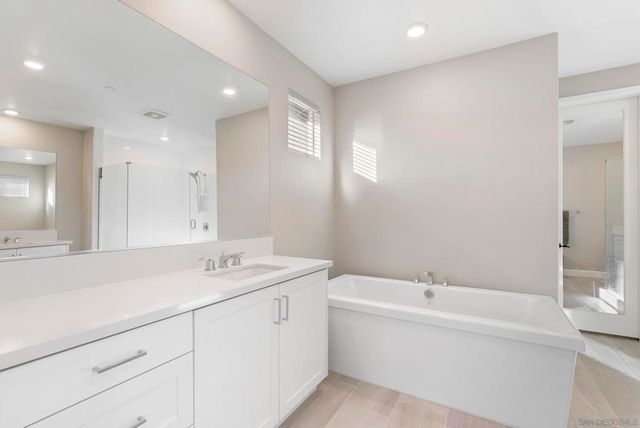942 Lindbergh Dr, San Marcos, CA 92069